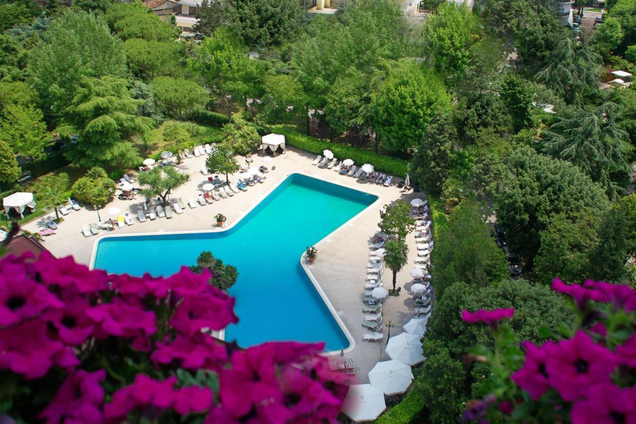 Hotel Internazionale Terme Абано Терме Екстериор снимка