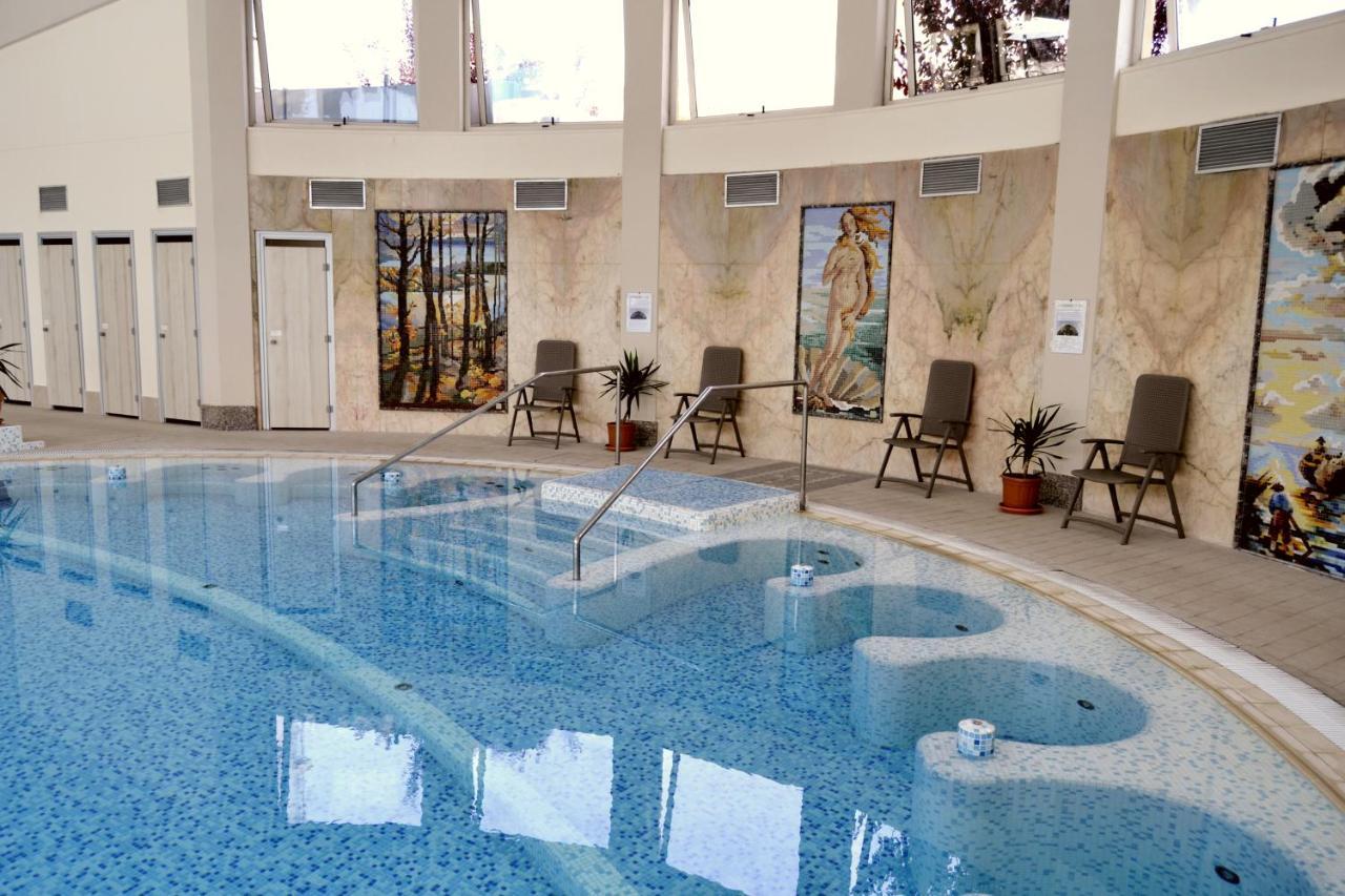 Hotel Internazionale Terme Абано Терме Екстериор снимка