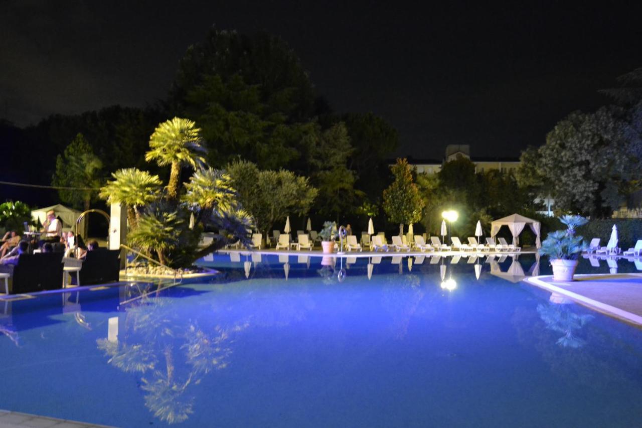 Hotel Internazionale Terme Абано Терме Екстериор снимка
