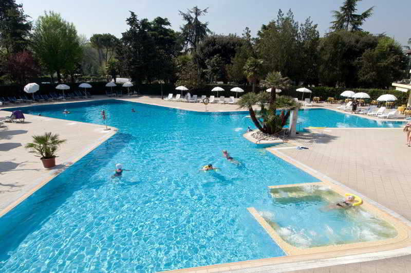 Hotel Internazionale Terme Абано Терме Екстериор снимка