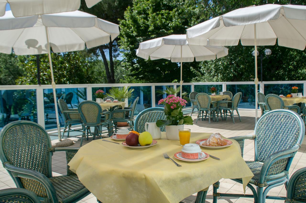 Hotel Internazionale Terme Абано Терме Екстериор снимка
