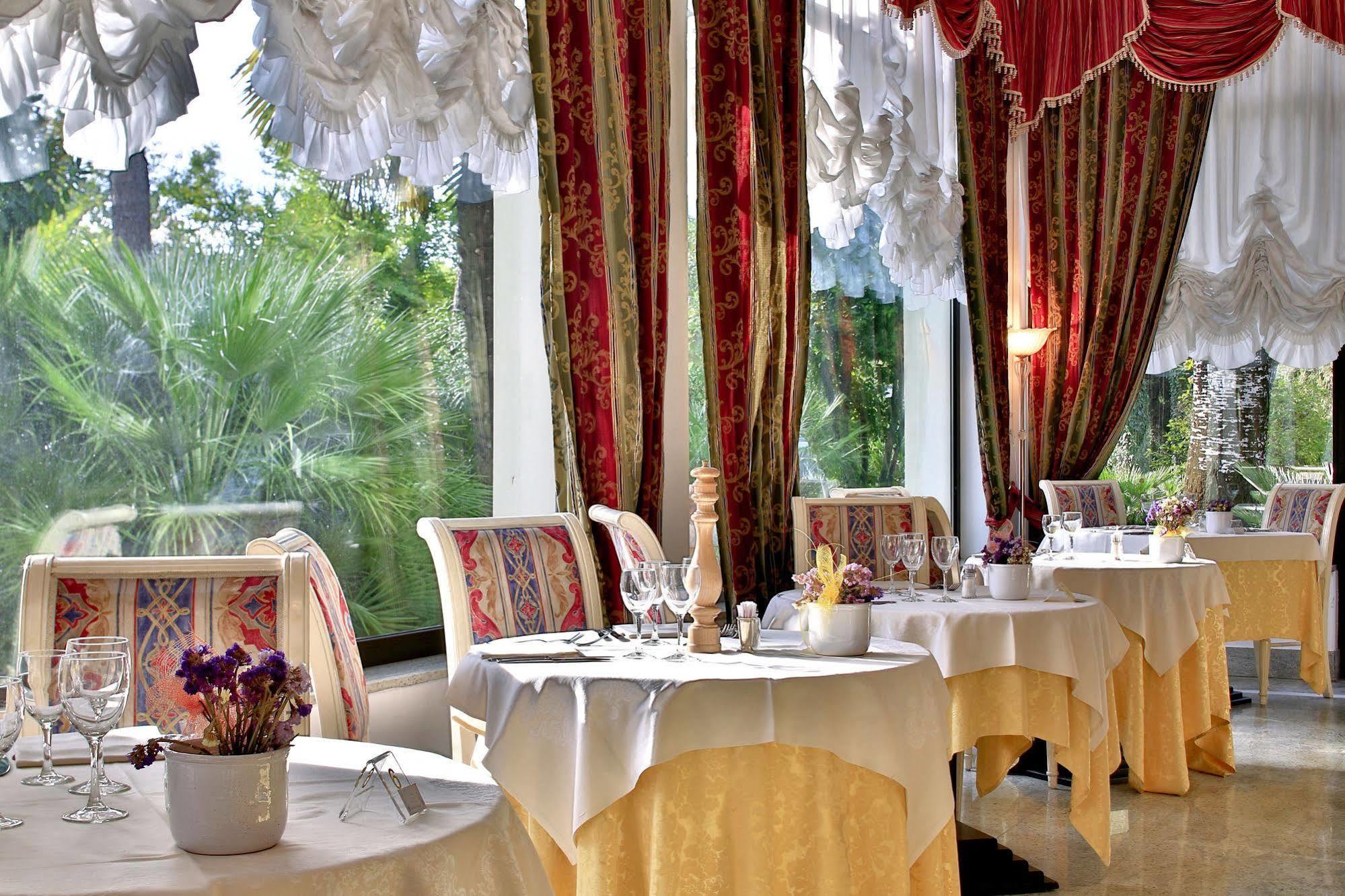 Hotel Internazionale Terme Абано Терме Екстериор снимка